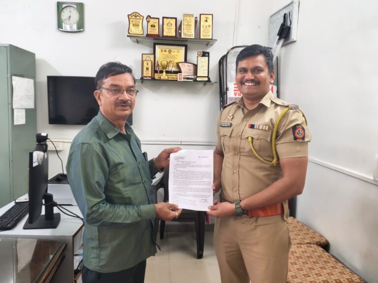 एकाच नंबरवर दोन राज्यात दोन वाहने प्रकरणी बेळगाव आरटीओवर फसवणूकीचा गुन्हा दाखल करा : अनिल बोधे यांची पोलिसांकडे निवेदनाद्वारे मागणी