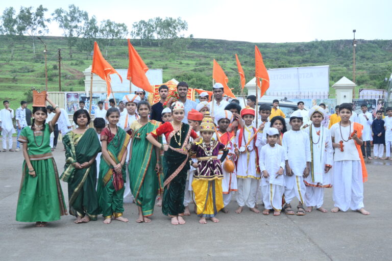 ॲस्टॉन हॉस्टेल व नचिकेतास हायस्कूलमध्ये आषाढी एकादशीचा सोहळा भक्तिमय वातावरणात संपन्न; विद्यार्थ्यांची बालदिंडी ठरली आकर्षणाचा केंद्रबिंदू!