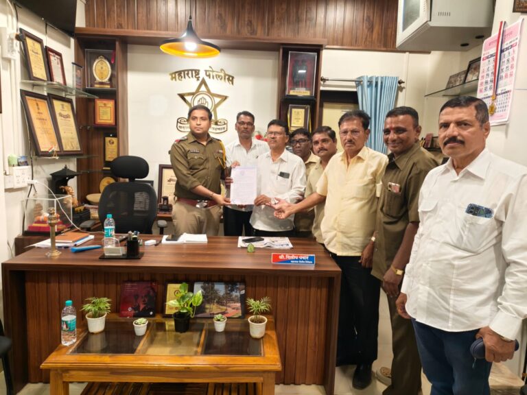 बोगस टॅक्सी वाहतुकीवर कारवाई करा; अन्यथा आंदोलनाचा इशारा : पाचगणी स्थानिक टॅक्सी व्यावसायिक संघटनेचे सपोनी दिलीप पवार यांना निवेदन