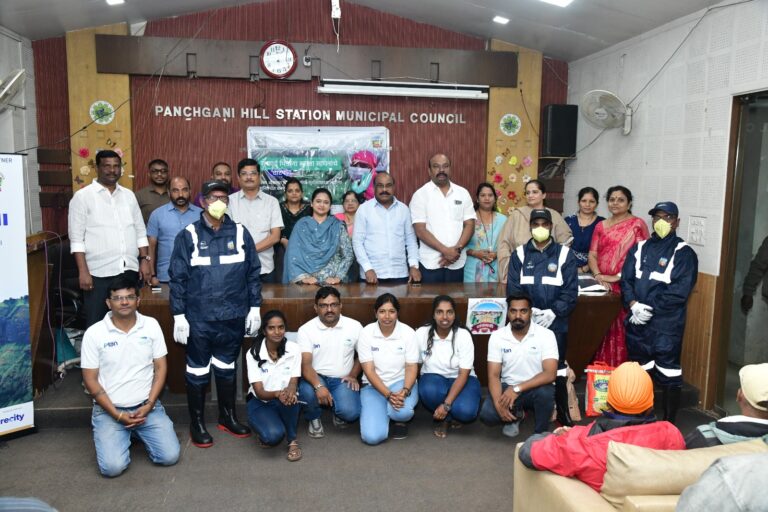 पावसाच्या सरींसोबत ‘सफाई मित्रांच्या’ सुरक्षिततेची आणि सन्मानाची जपणूक :  पाचगणी नगरपरिषद व ‘हिलदारी’चा मान्सूनपूर्व विशेष उपक्रम; उत्कृष्ट कर्मचाऱ्यांचा गौरव