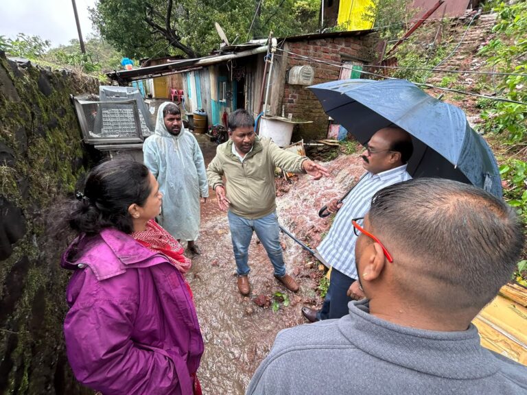 पाचगणीत मुसळधार; स्लम एरियासह विविध भागांत नगराध्यक्ष दिलीपभाऊ बगाडे यांच्याकडून ‘ऑन द स्पॉट’ पाहणी, युद्धपातळीवर काम करण्याचे आदेश