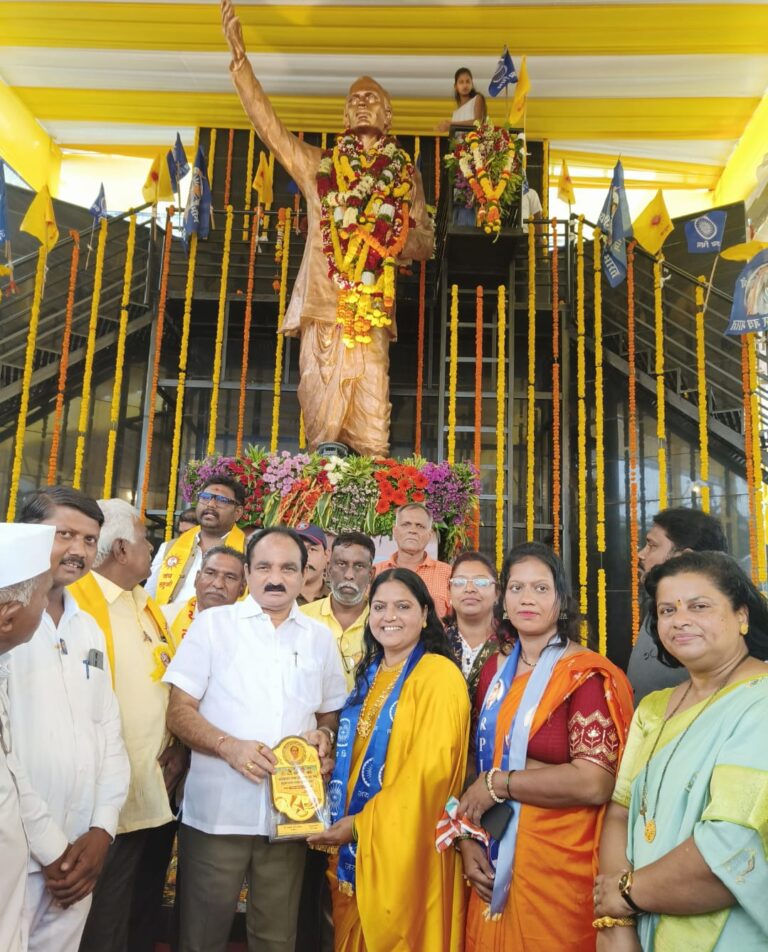 साताऱ्यात लोकशाहीर याच्या जयंतीनिमित्त साहित्य दिंडी व अभिवादन कार्यक्रम