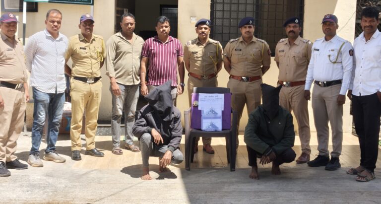 वाई परिसरात पिस्टल बाळगून दहशत माजवणारे दोघे गजाआड; १ लाख ४० हजारांचे दोन गावठी कट्टे अन् ५ काडतुसे जप्त